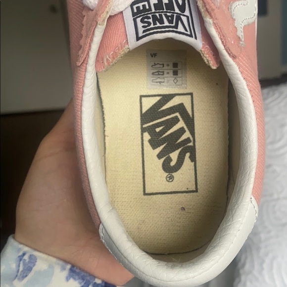 Vans - Picture 4 of 5